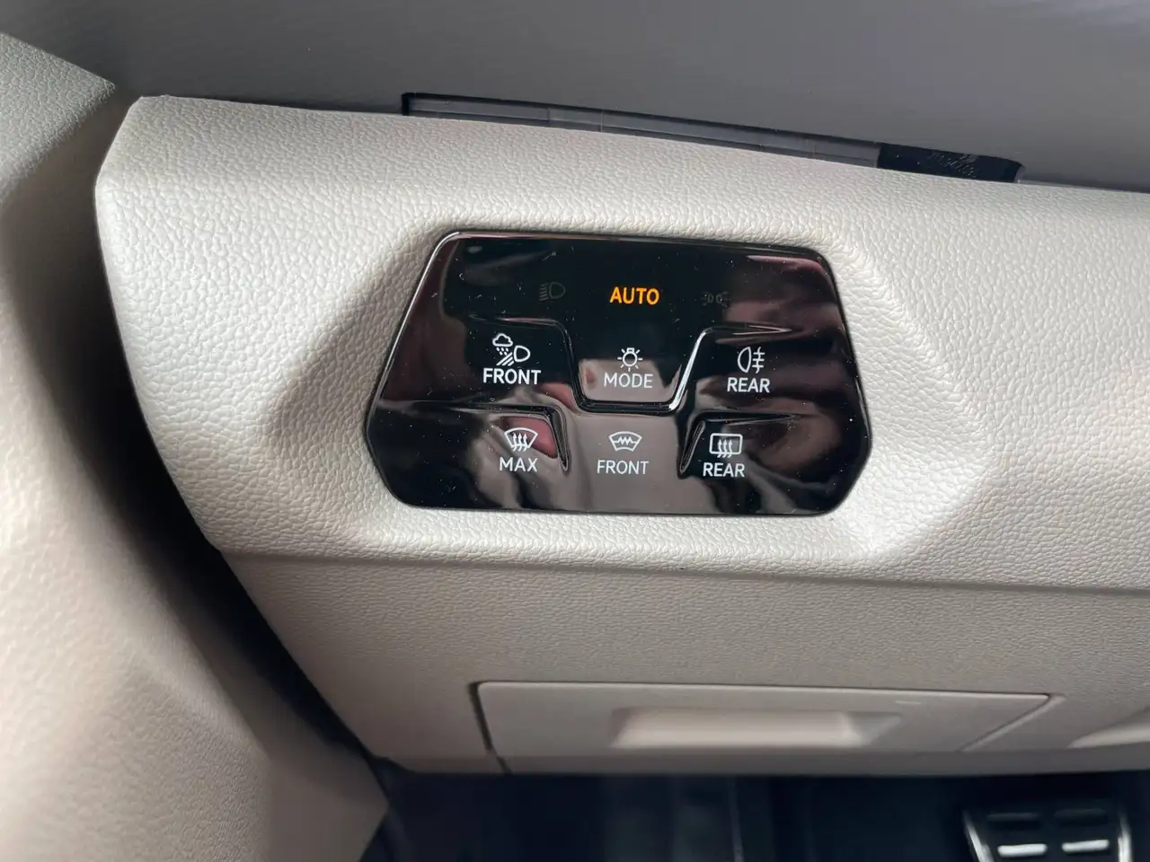 Volkswagen T7 Multivan Goal 2.0 TDI DSG LÜ LED AHK ACC Kame 12