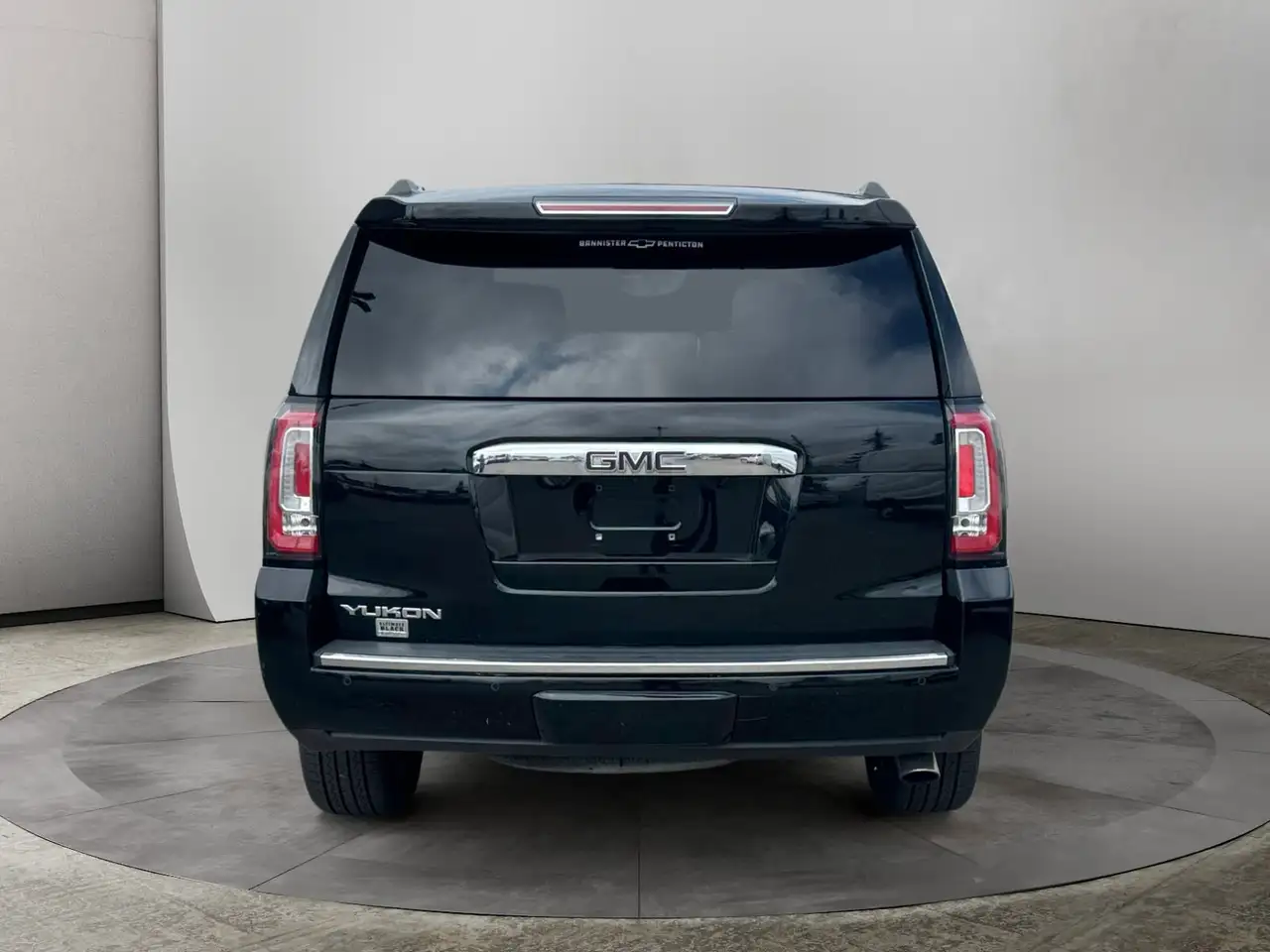GMC Yukon снимка GMC Yukon