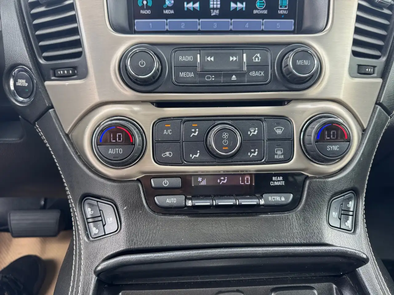 GMC Yukon снимка GMC Yukon