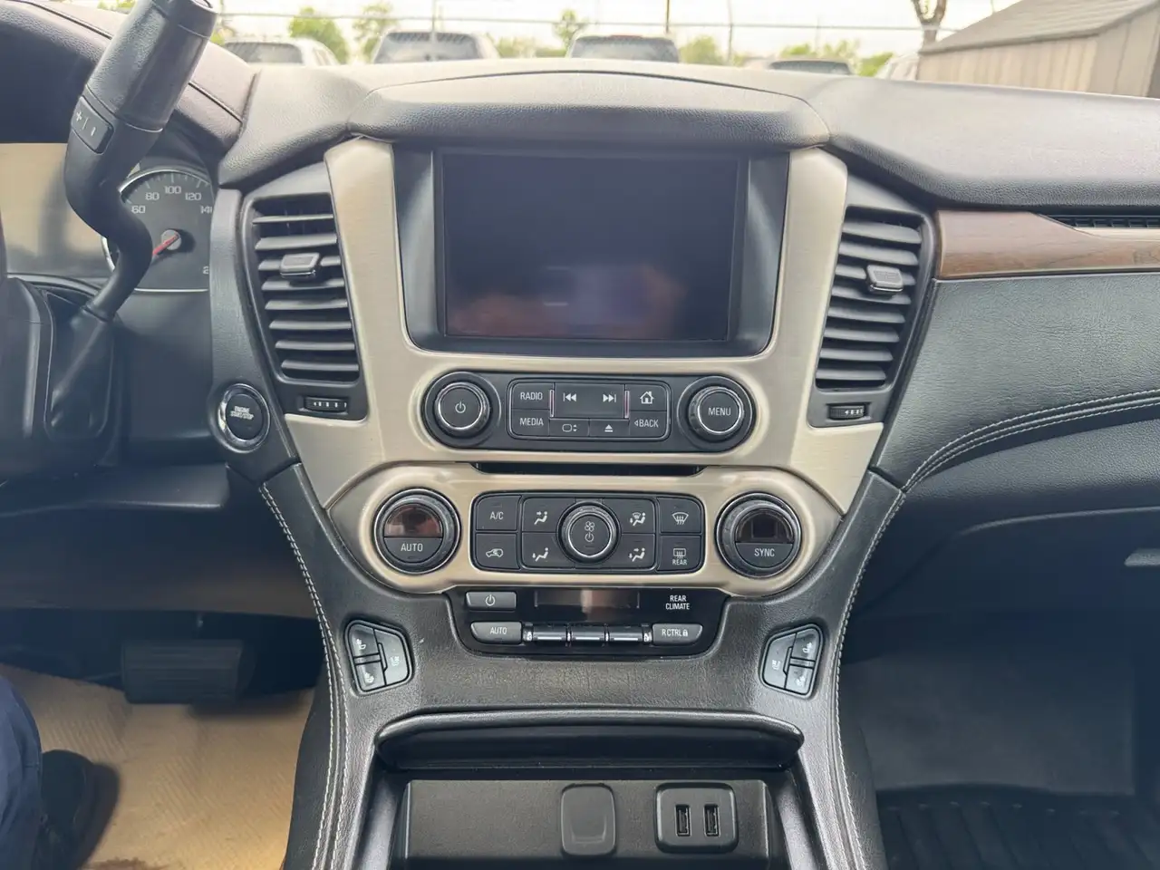 GMC Yukon снимка GMC Yukon