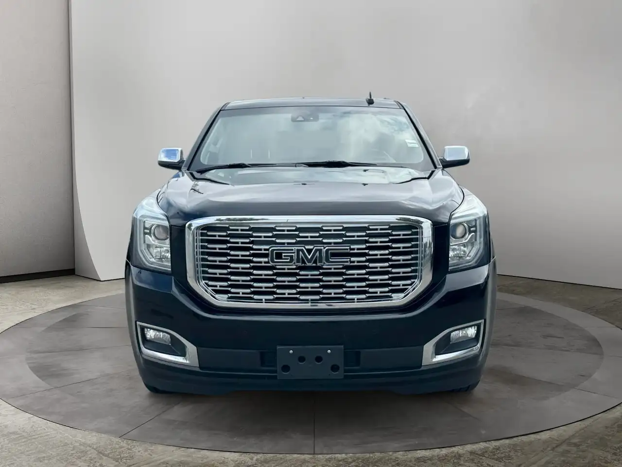 GMC Yukon снимка GMC Yukon