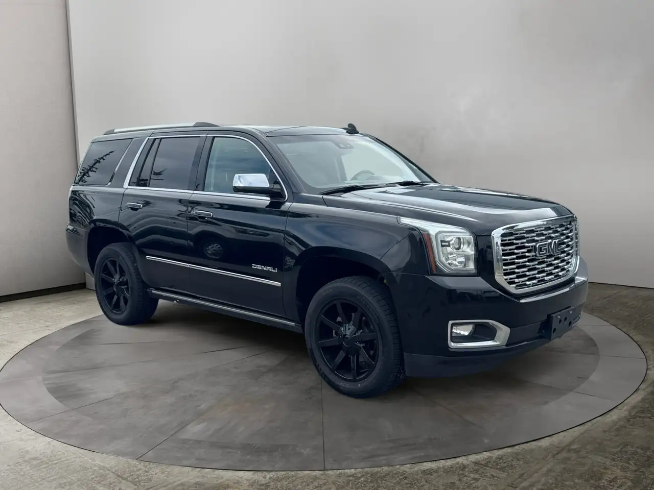 GMC Yukon снимка GMC Yukon