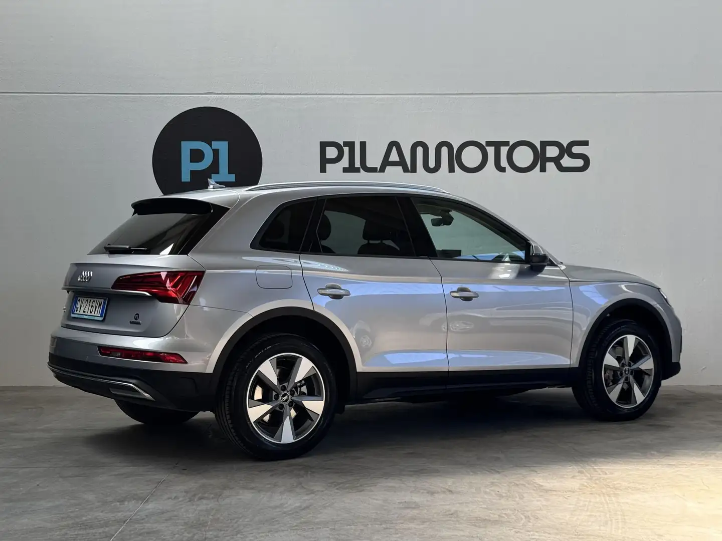 Audi Q5 40 TDI 204 CV quattro S tronic Business Advanced Argent - 2