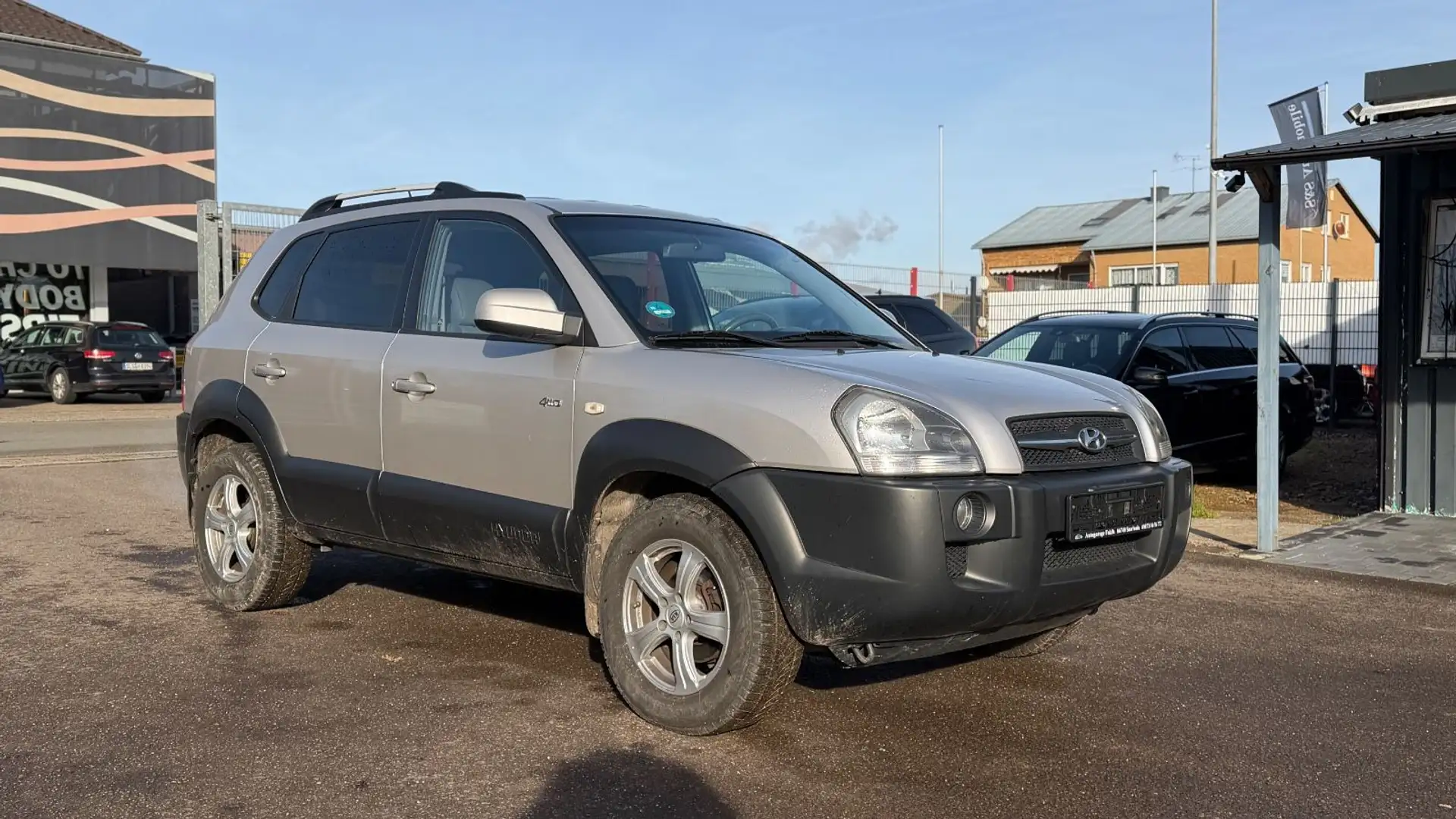 Hyundai TUCSON 2.0 CRDi 4WD Automatik Silber - 2