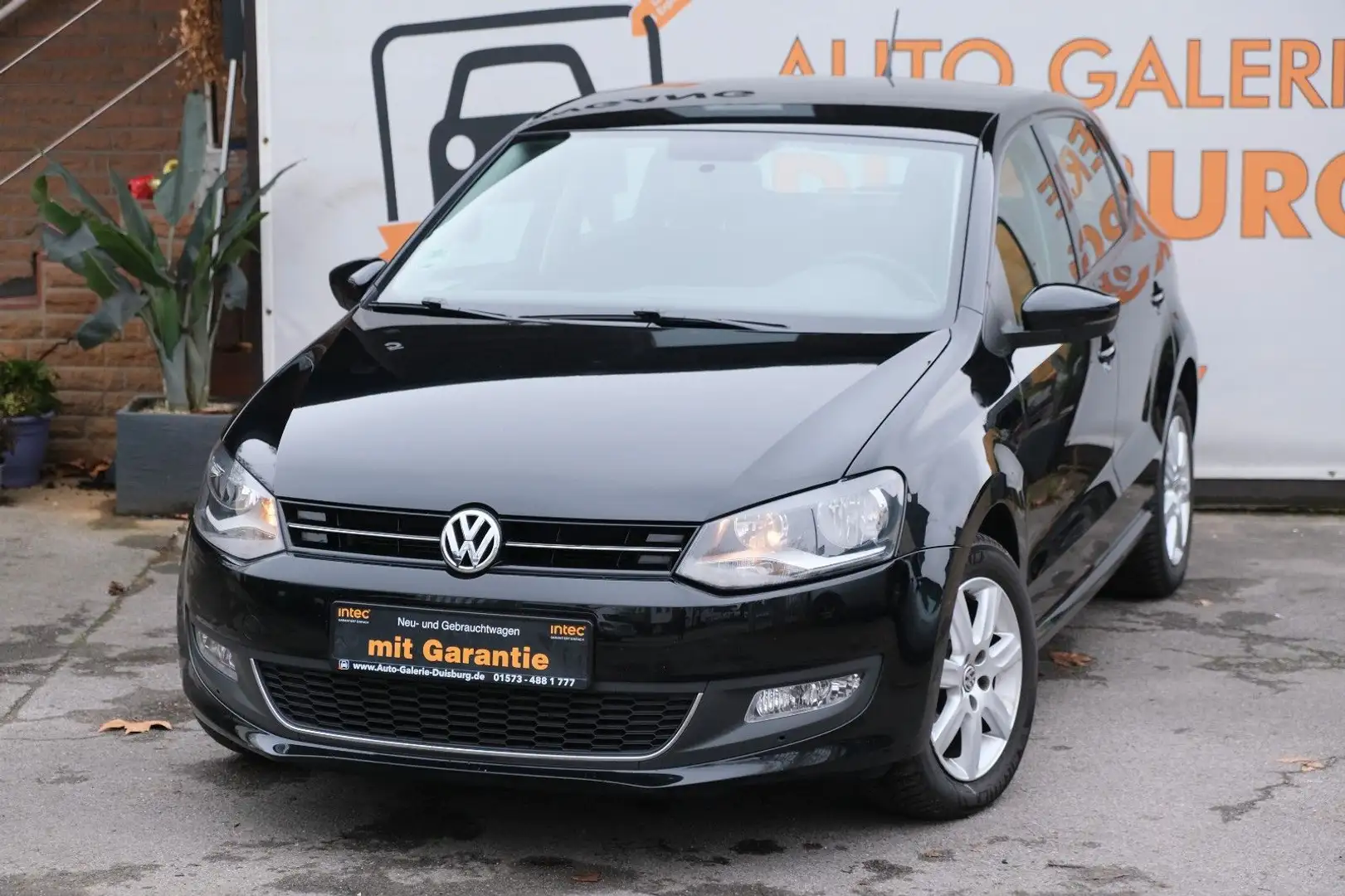 Volkswagen Polo V 1.2 TSI Highline NAVI TEMPOMAT CARPLAY Noir - 1