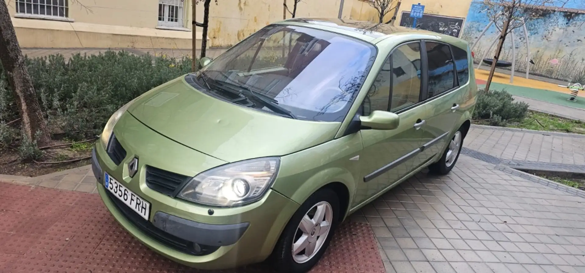 Renault Grand Scenic 2.0 Privilege 7pl. Groen - 2