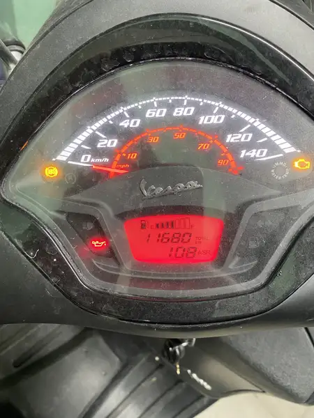 Vespa GTS Super 300 - foto 4