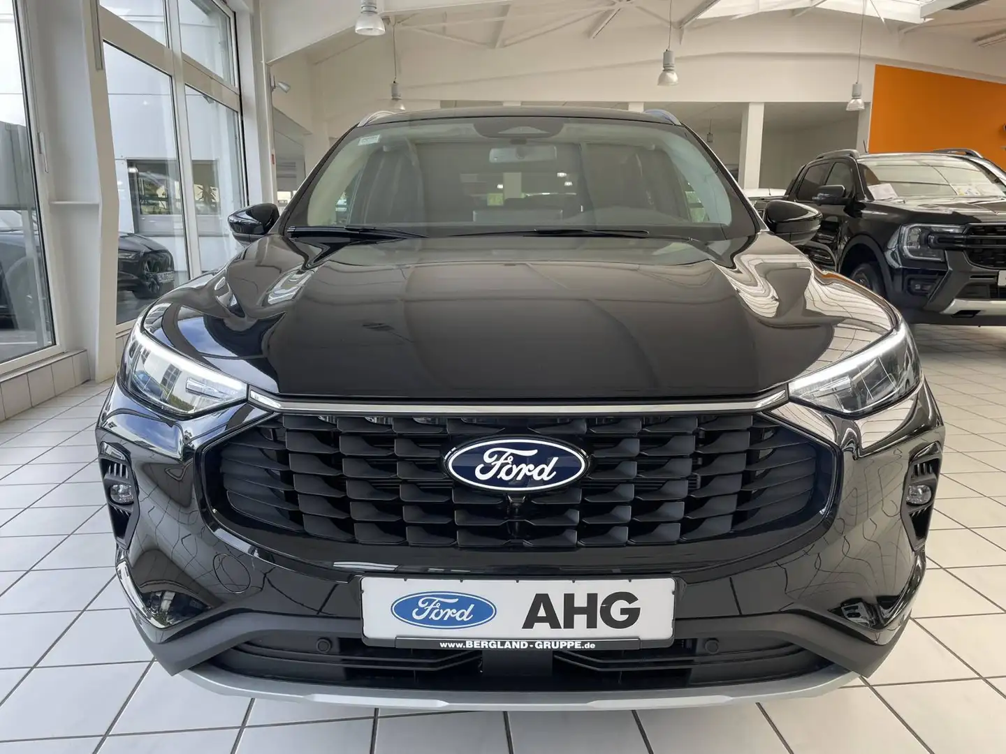 Ford Kuga Titanium FHEV Hybrid *Allrad*Automatik*LED* Negro - 2