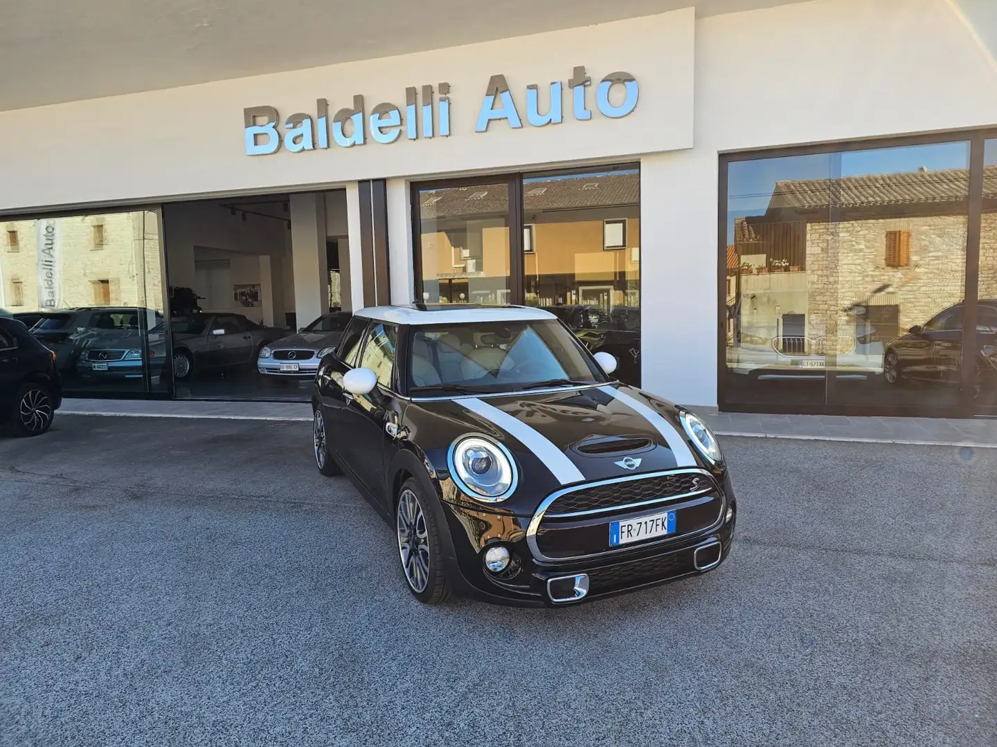 MINI Cooper SD Mini 2.0 Hype 5p auto Negro - 1