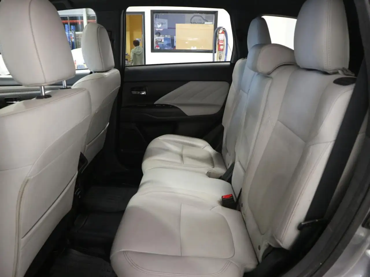 Mitsubishi Outlander снимка Mitsubishi Outlander