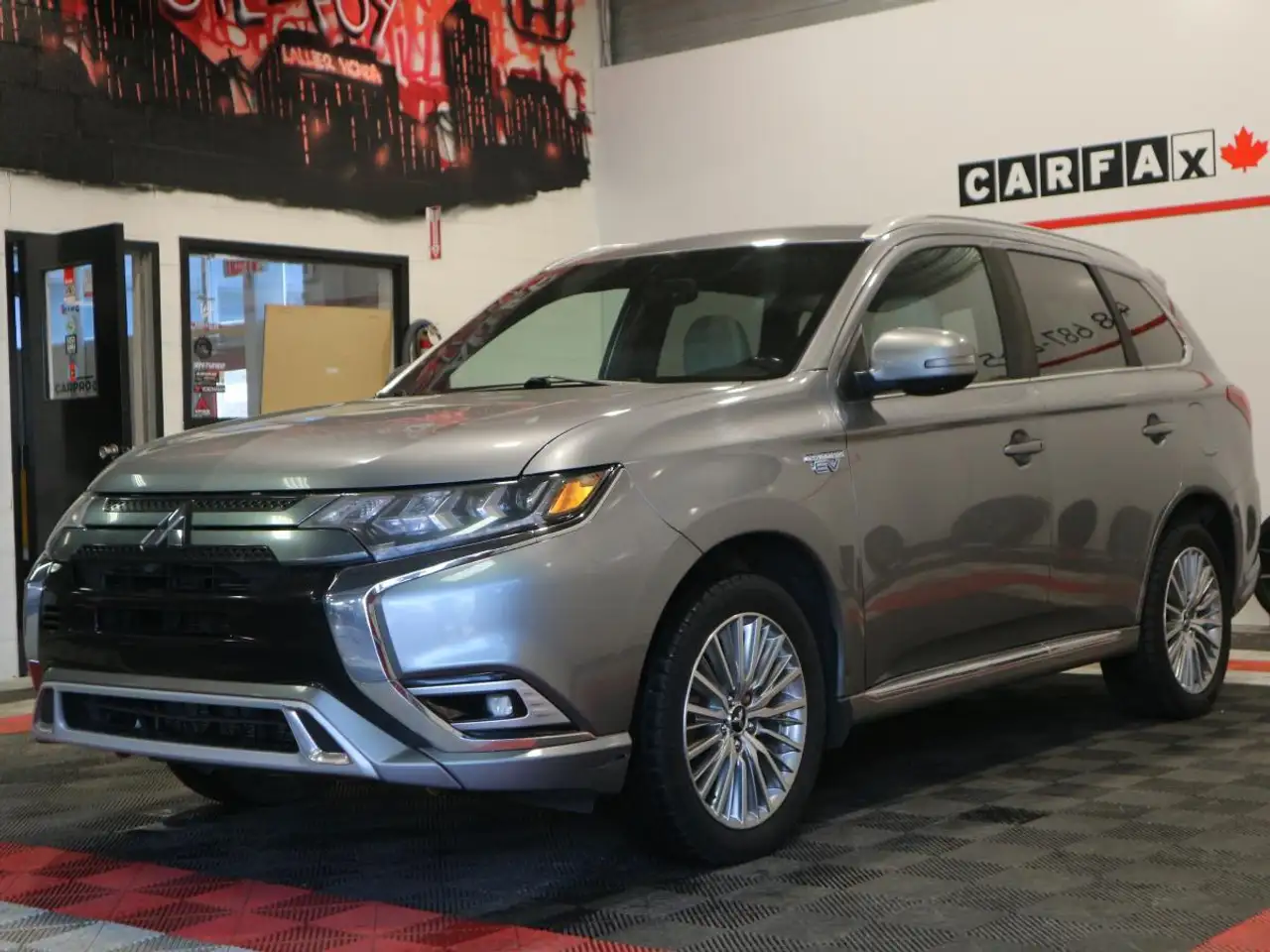 Mitsubishi Outlander снимка Mitsubishi Outlander