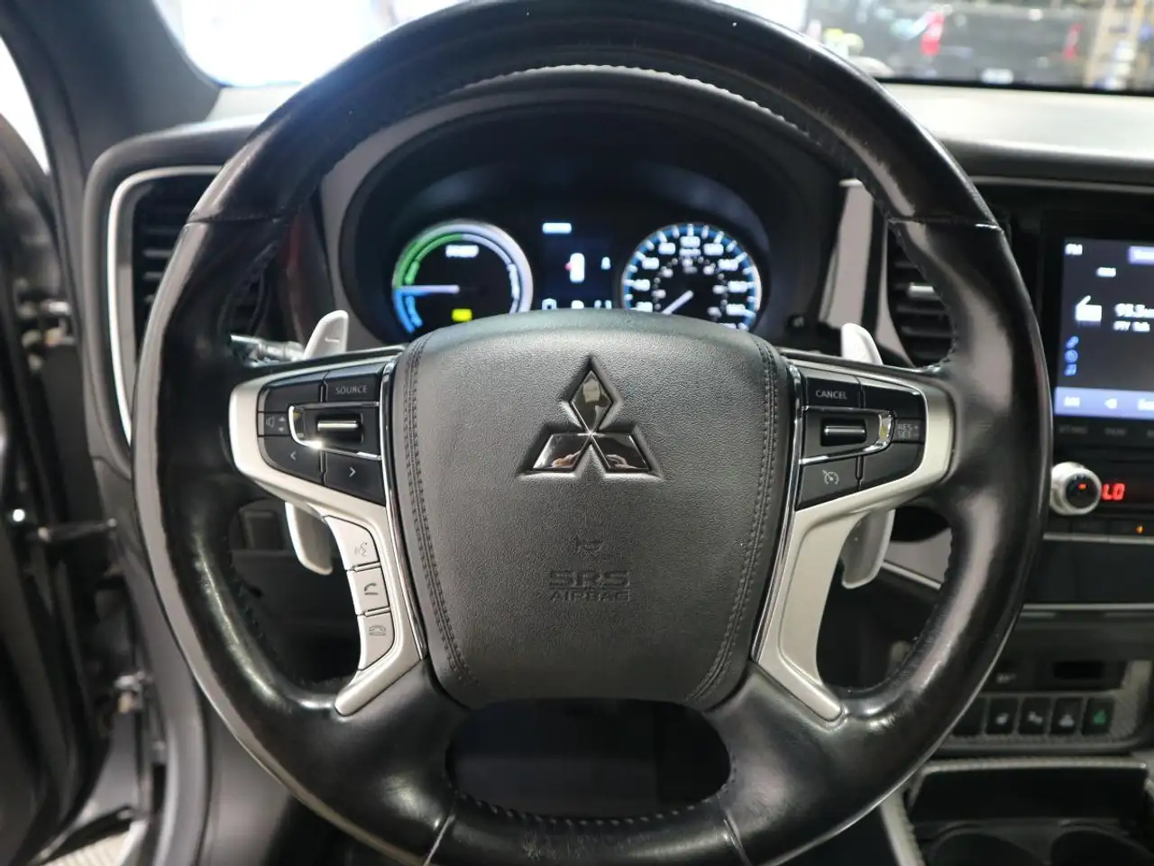 Mitsubishi Outlander снимка Mitsubishi Outlander