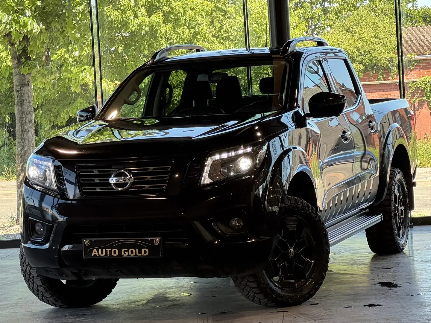 Nissan Navara 2.3 DCI/BOITE AUTO/FULLOPTIONS/PACKSPORT/1PROP CAR Noir - 1