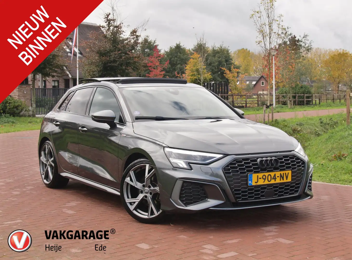 Audi A3 Sportback 35 TFSI S edition | 2X S-Line | Schuifda Grijs - 1