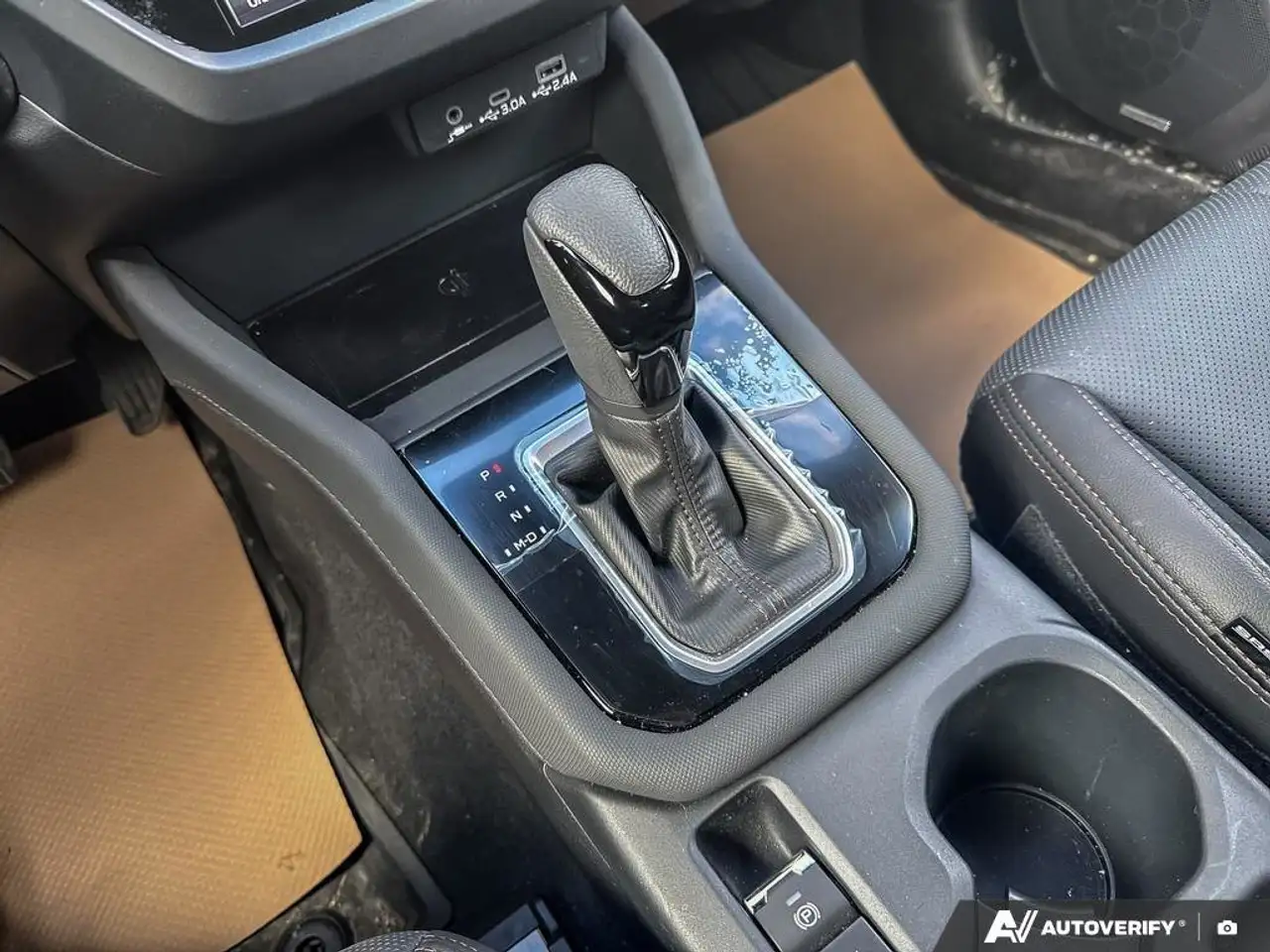 Subaru Forester снимка Subaru Forester