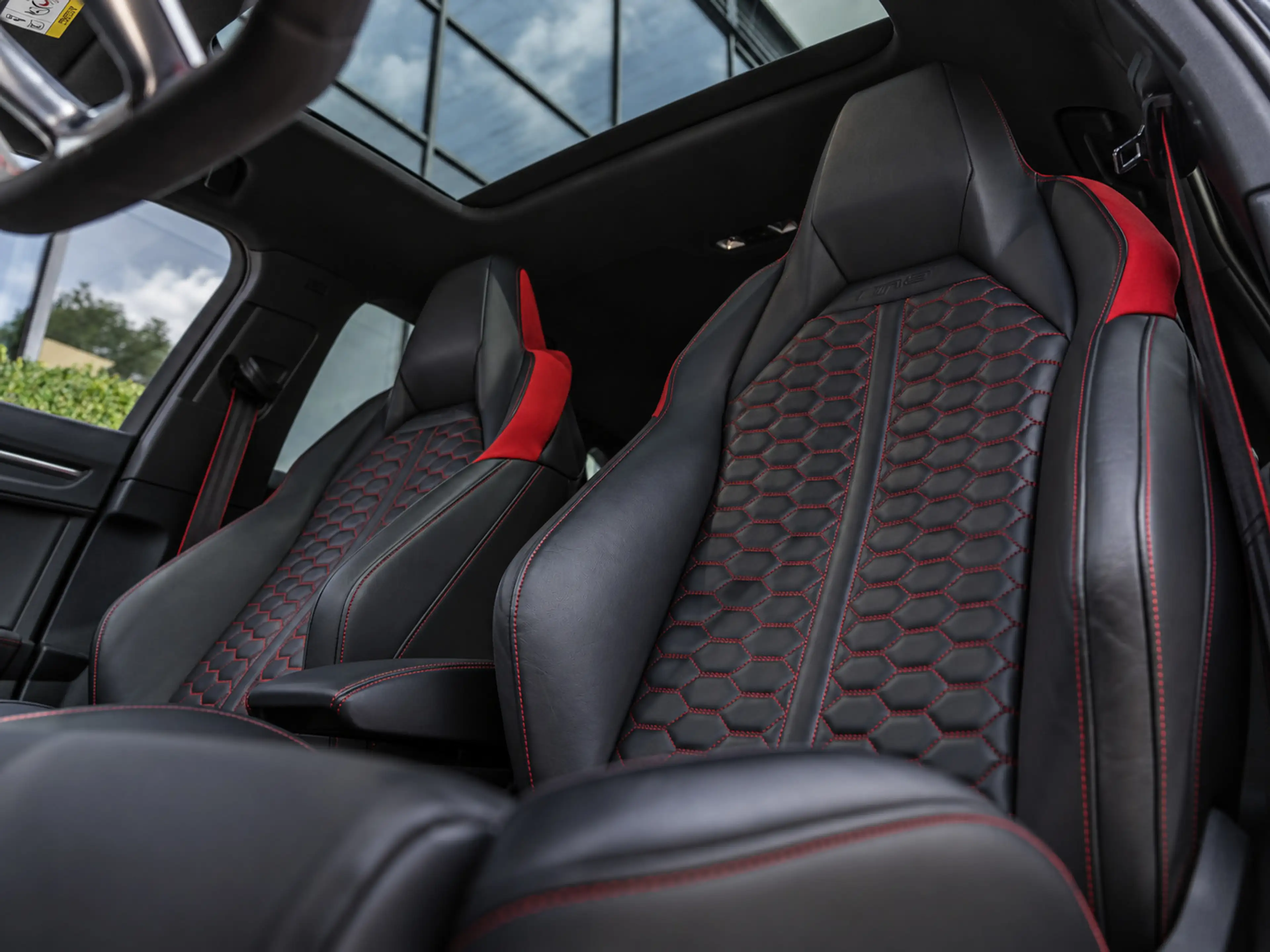 Audi RS Q3 RS Q3 2.5 TFSI — photo 12