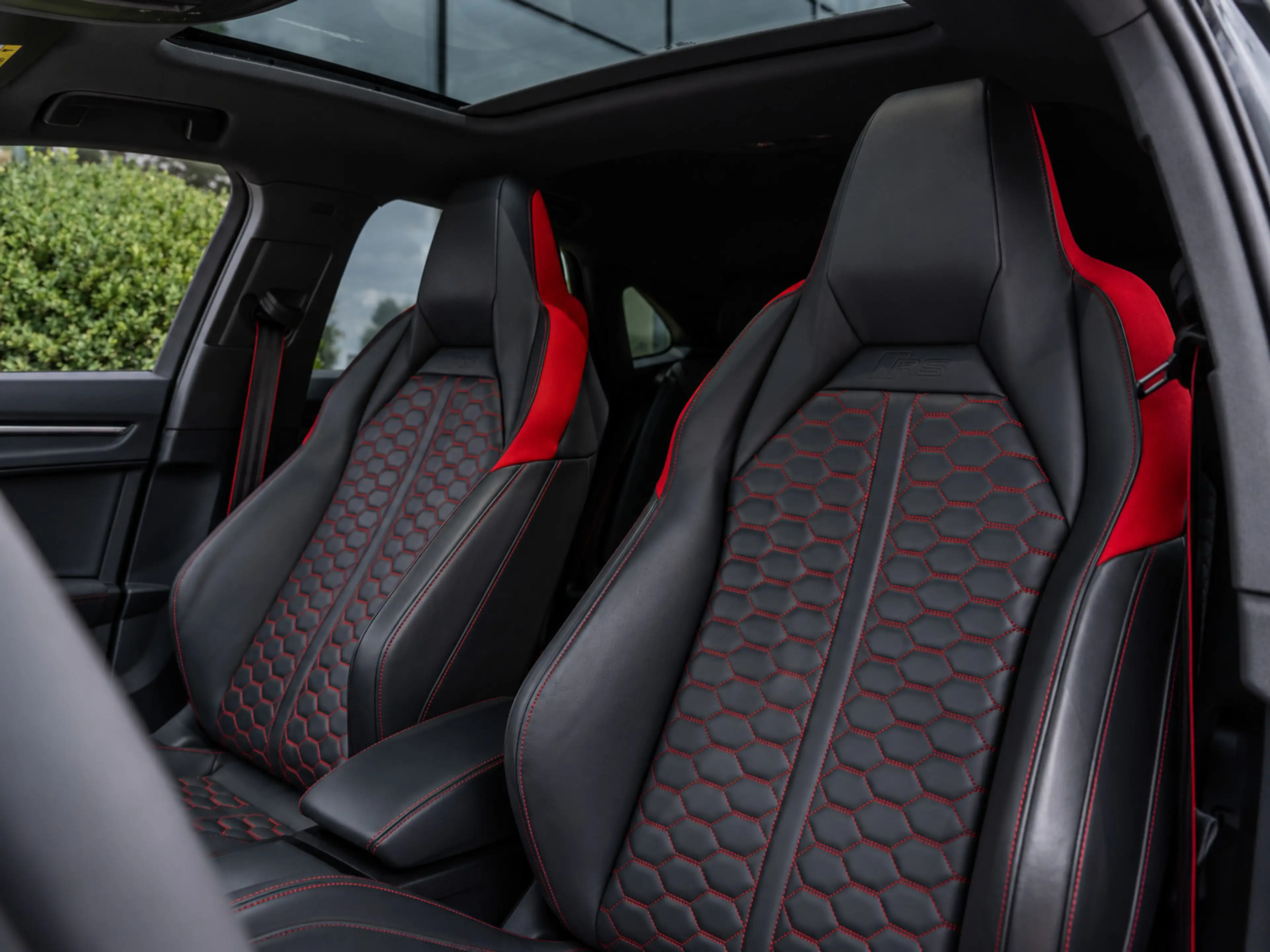 Audi RS Q3 RS Q3 2.5 TFSI — photo 14