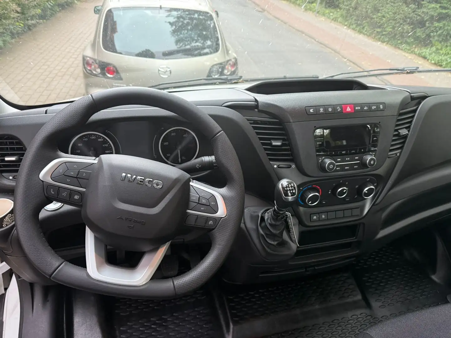 Iveco Daily Abschleppwagen Weiß - 1