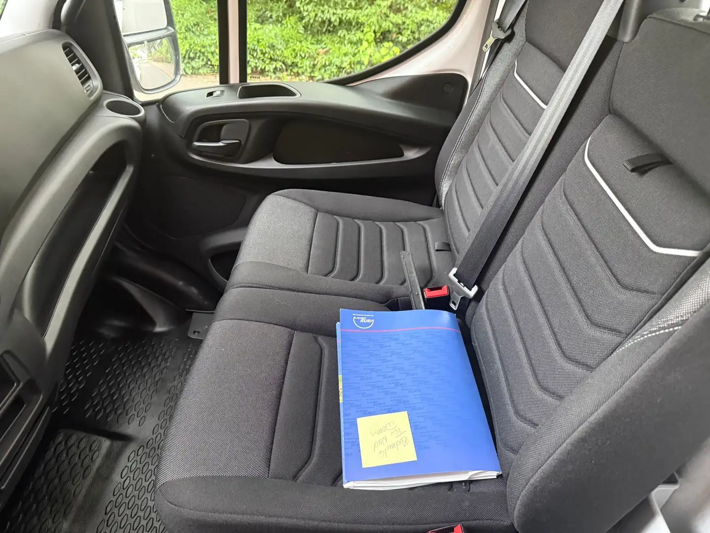Iveco Daily Abschleppwagen Weiß - 2