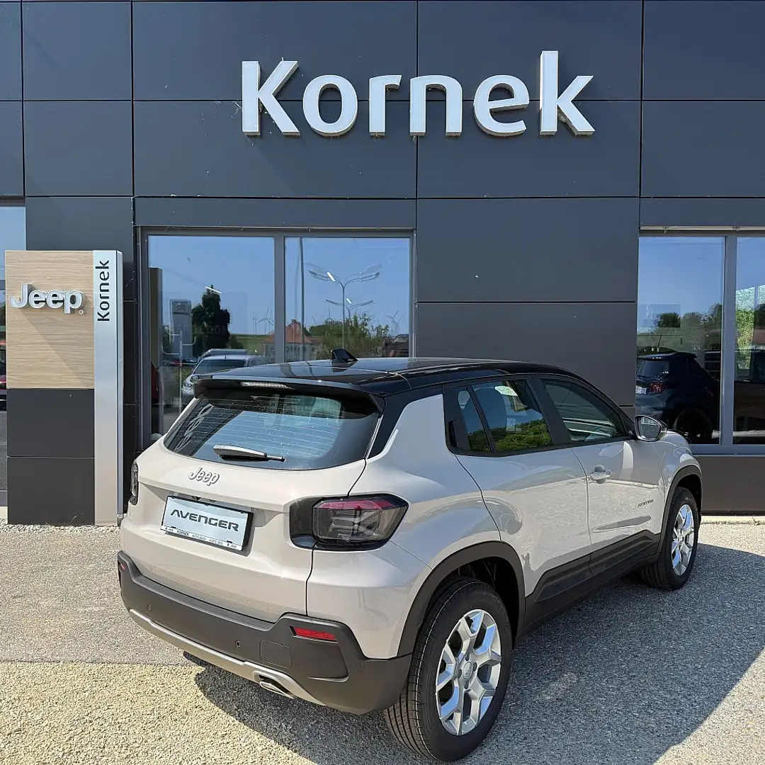 Jeep Avenger 1.2 e-Hybrid Altitude e-DCT6 Winterpaket, Infot... Beige - 2