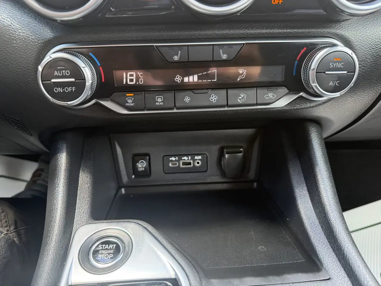 Nissan Sentra снимка Nissan Sentra