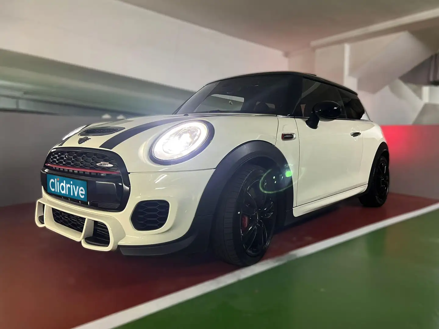 MINI John Cooper Works Bílá - 2