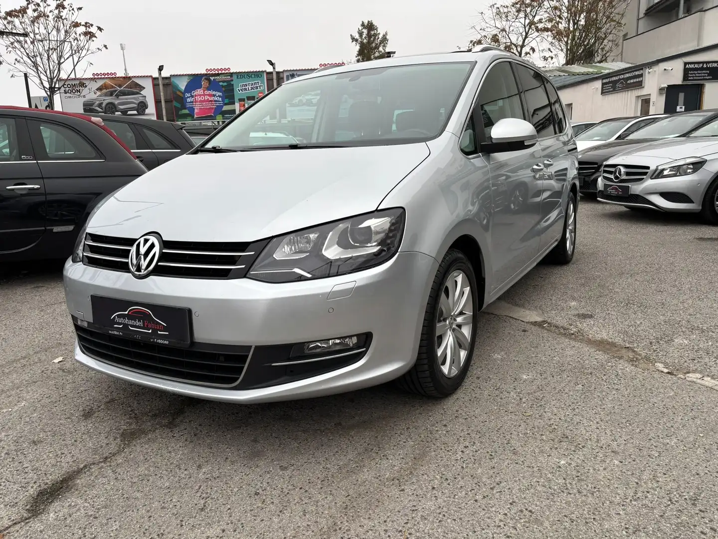 Volkswagen Sharan Sky 2,0 TDI 140PS Parkhilfe 3ZonenKlima Sitzheizng Argent - 1