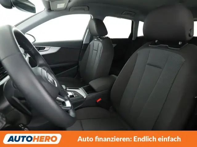 Audi A4 view 10