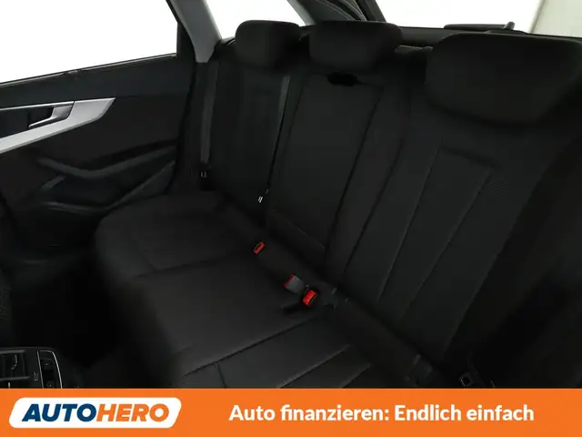 Audi A4 view 14