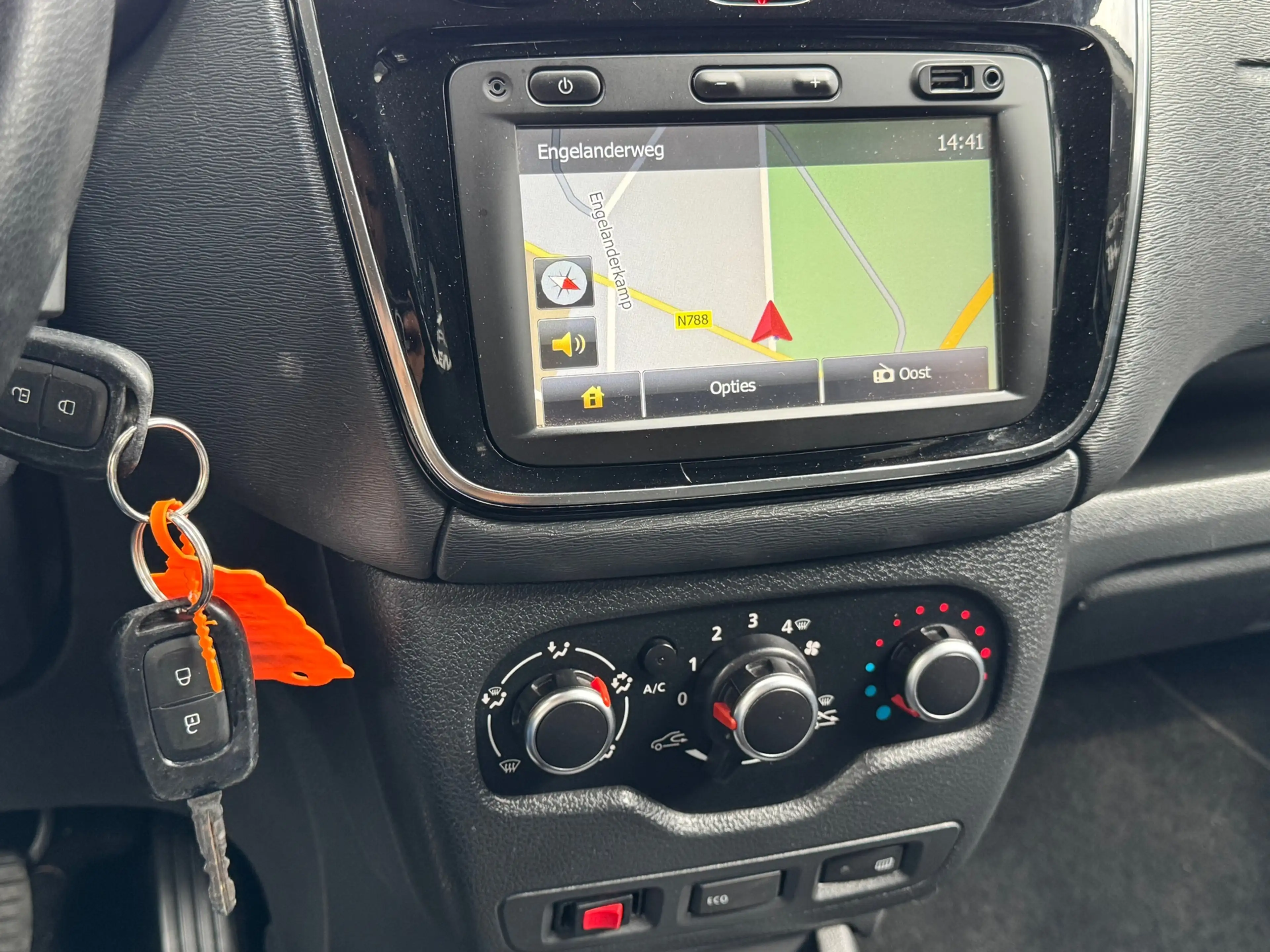 Dacia Dokker 1.6 SCe NavigatieSysteem Airco Trekhaak 105DKM Dak — photo 22