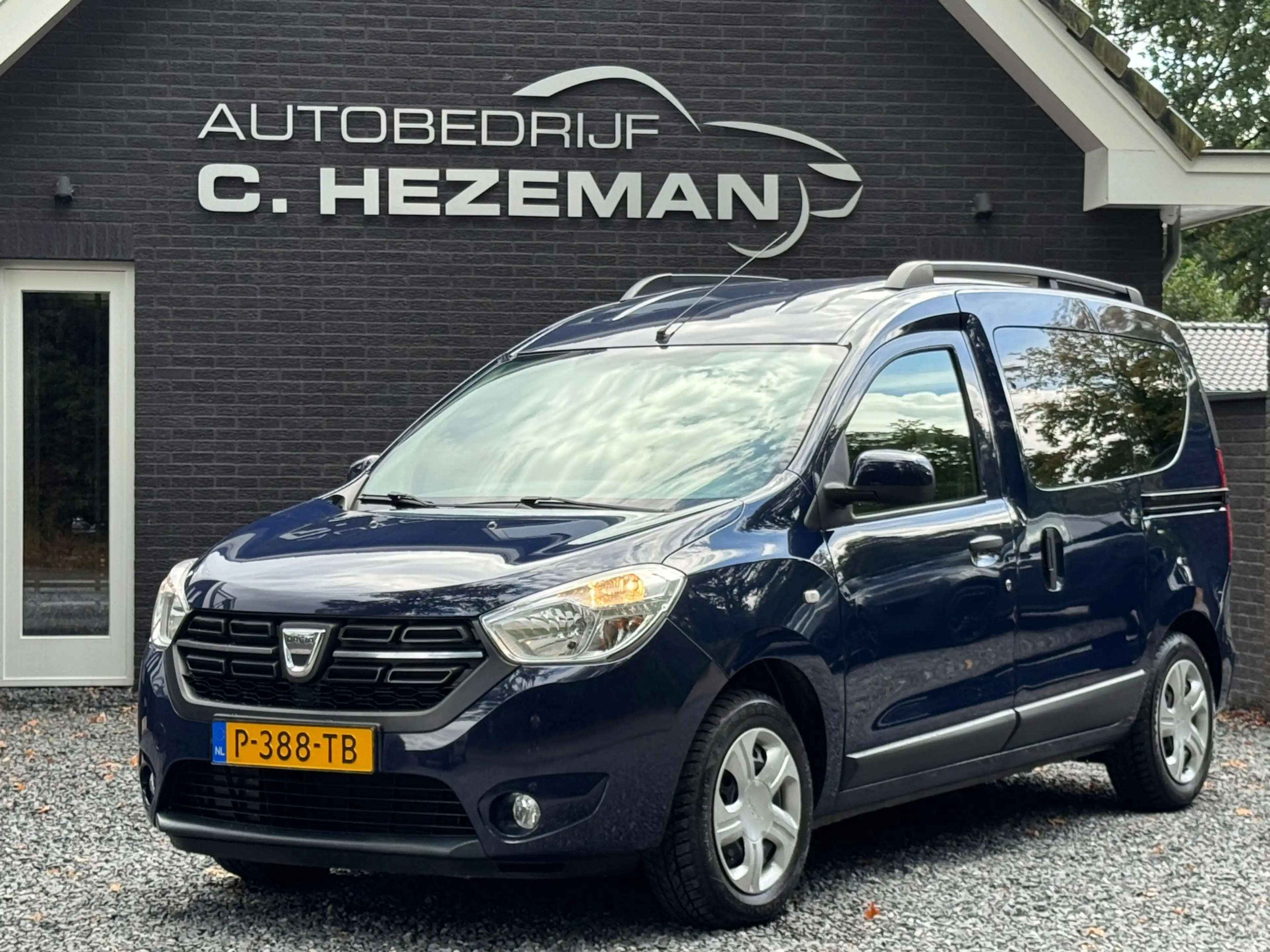 Dacia Dokker 1.6 SCe NavigatieSysteem Airco Trekhaak 105DKM Dak