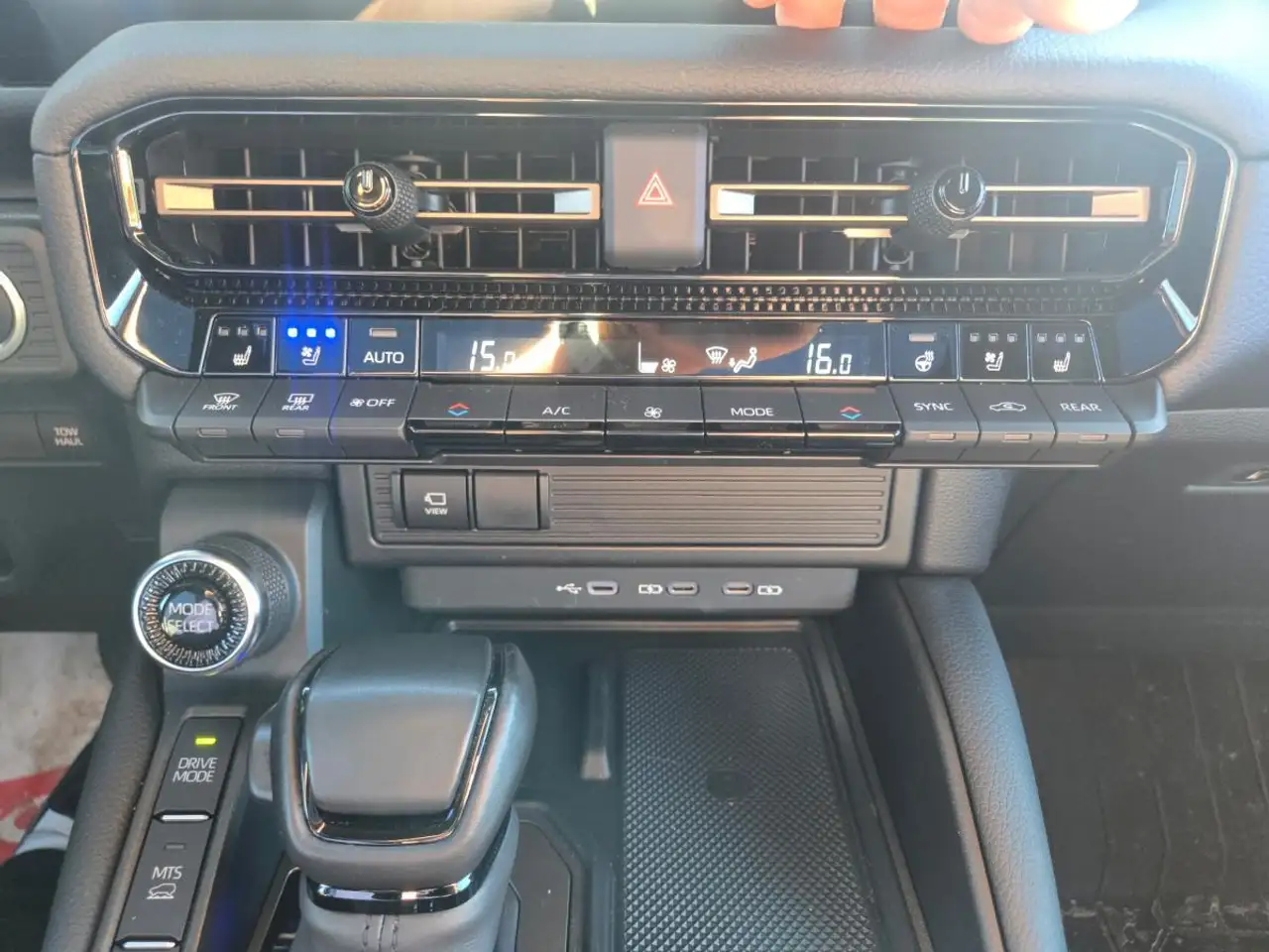 Toyota Land Cruiser снимка Toyota Land Cruiser