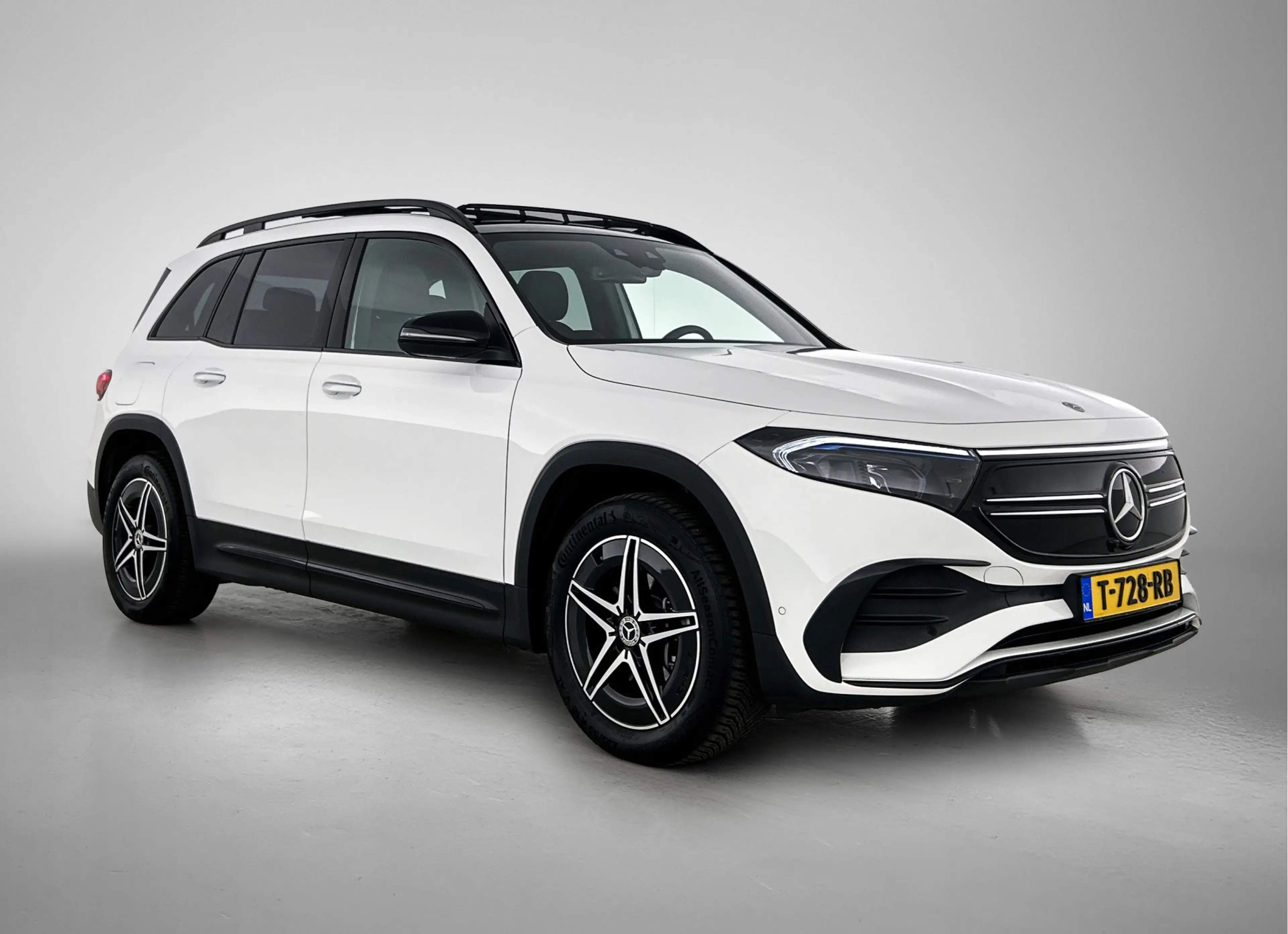 Mercedes-Benz EQB 250 AMG Line 7p. 67 kWh lichtmetalen velgen |Panoramad — photo 15