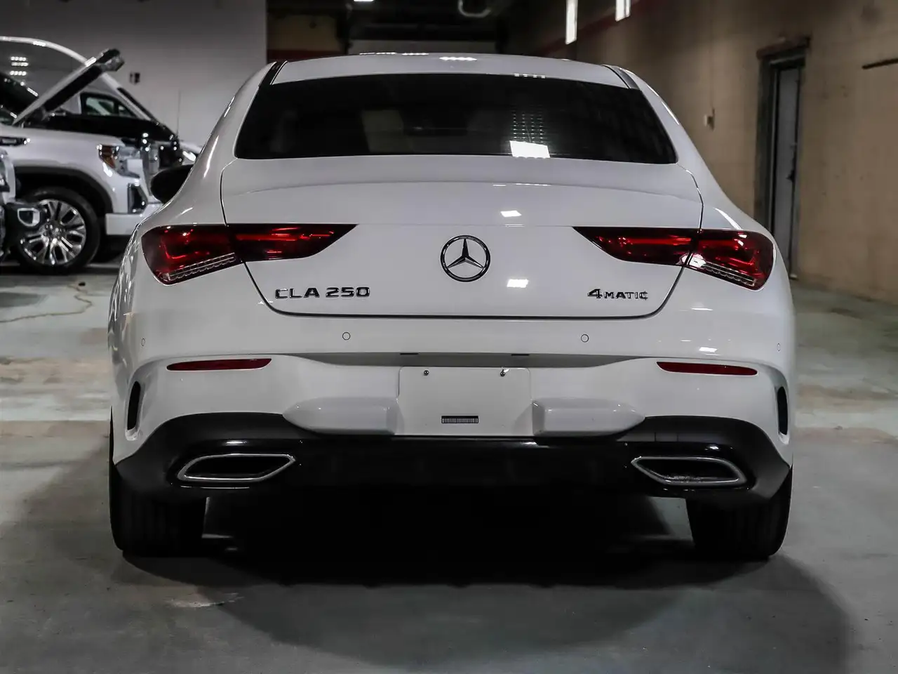 Mercedes-Benz CLA снимка Mercedes-Benz CLA