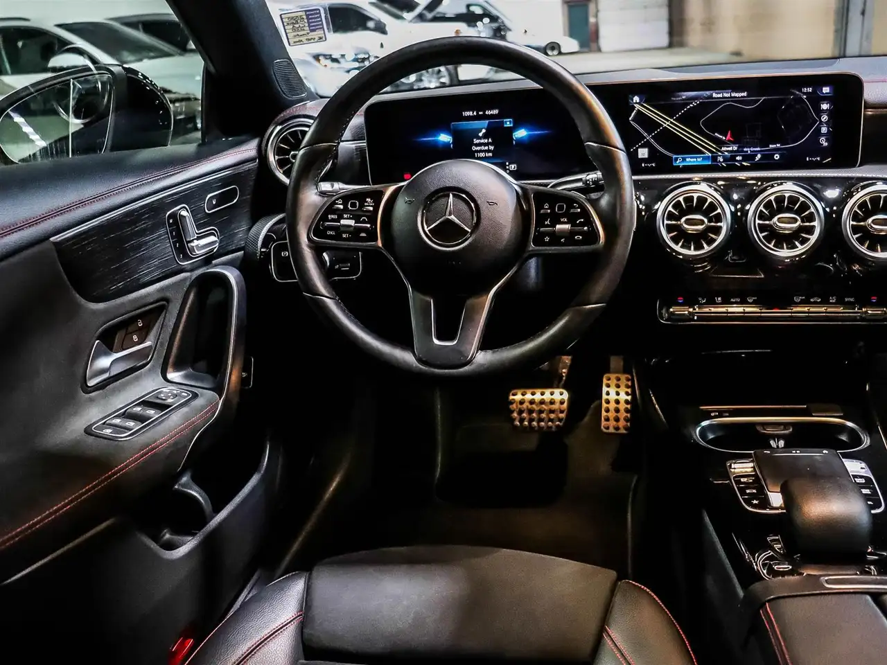 Mercedes-Benz CLA снимка Mercedes-Benz CLA