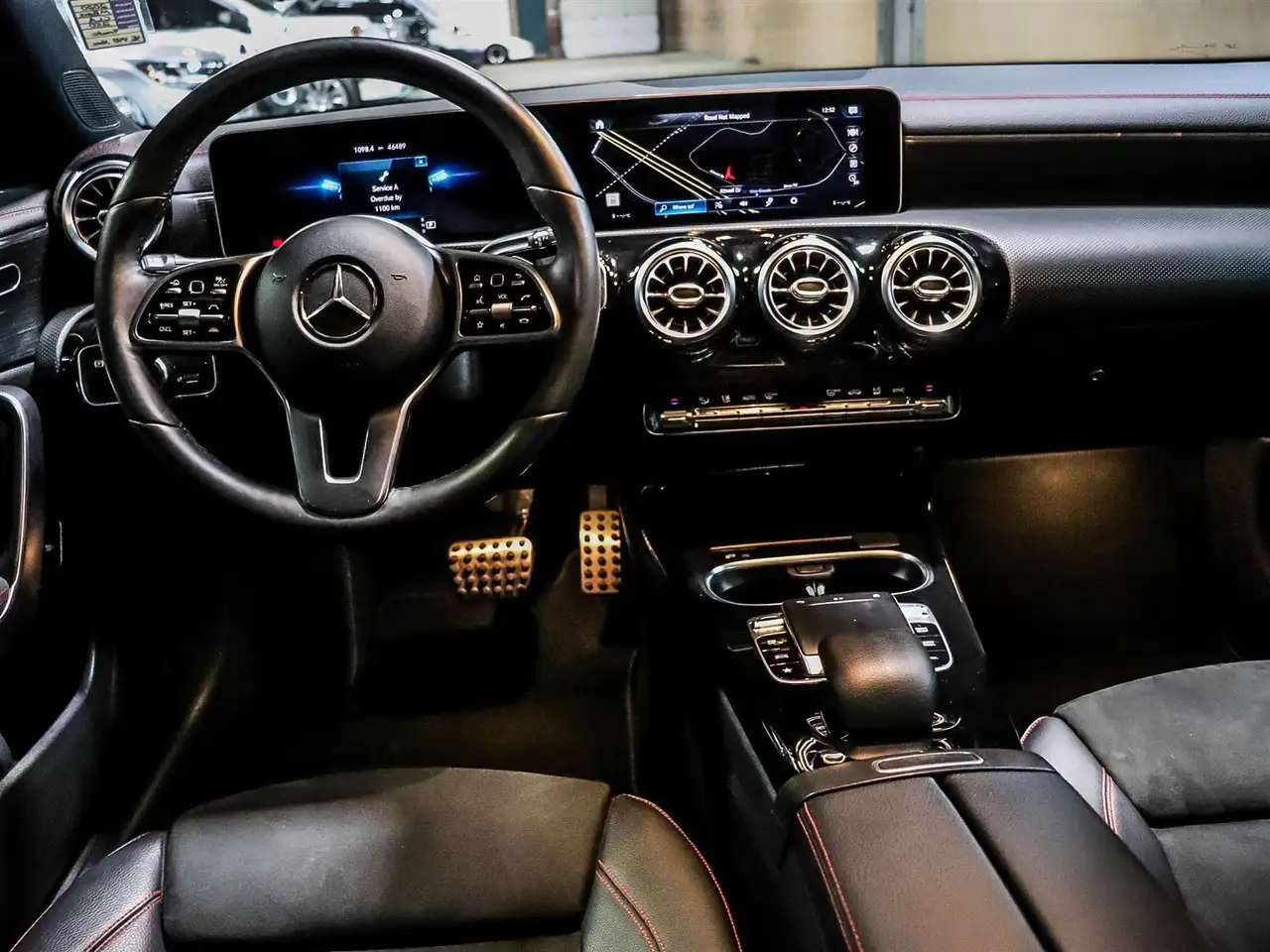 Mercedes-Benz CLA снимка Mercedes-Benz CLA