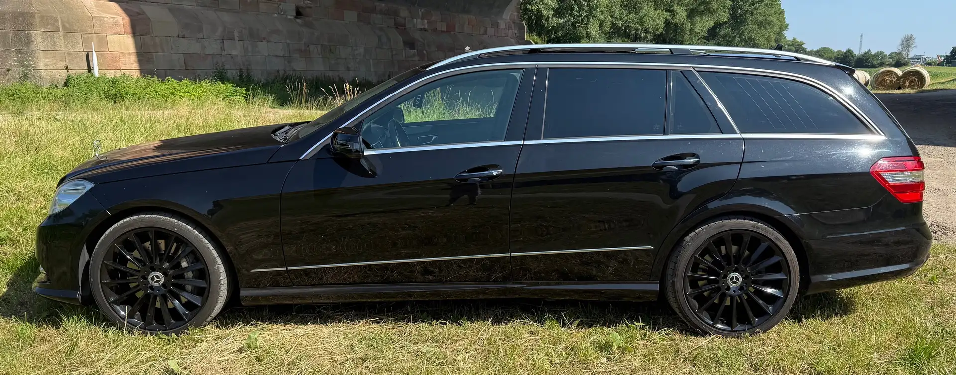 Mercedes-Benz E 500 E 500 AMG Style Standheizung HK Pano Schwarz - 2