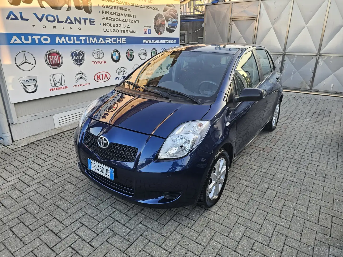 Toyota Yaris 1.0 5 porte Blu/Azzurro - 1