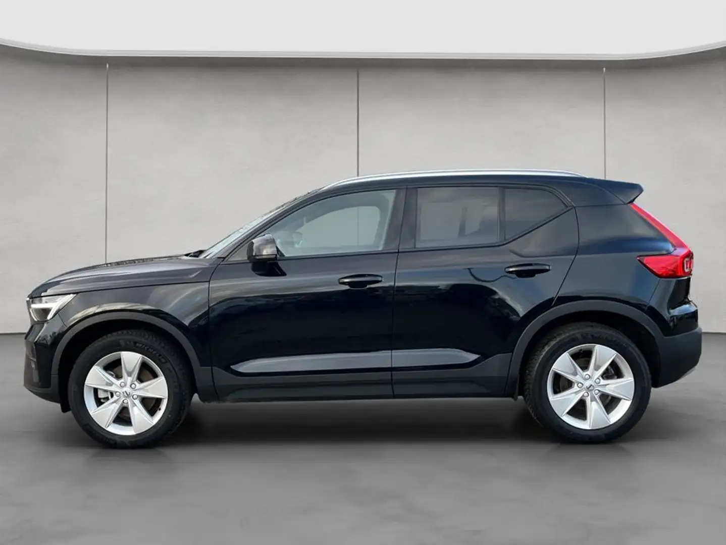 Volvo XC40 XC40 B3 B DKG Core Schwarz - 2