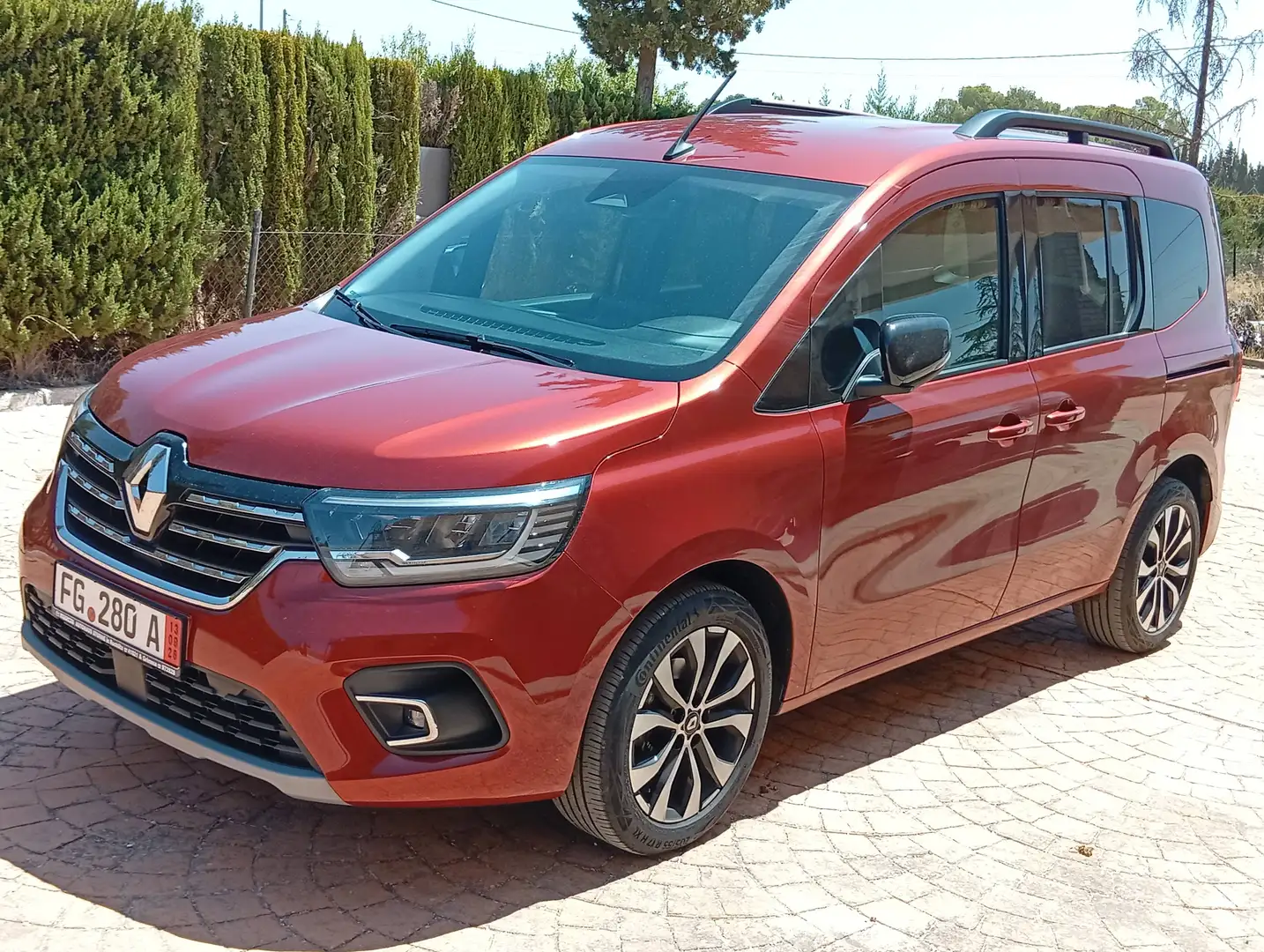 Renault Kangoo Kangoo Combi Intens Ed. One 1.3 TCe Marrón - 1