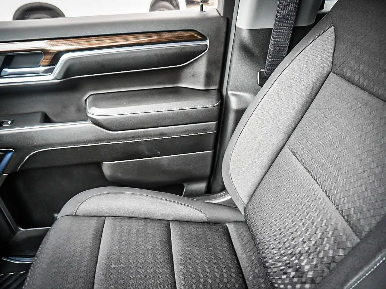 Chevrolet Silverado 1500 снимка Chevrolet Silverado 1500