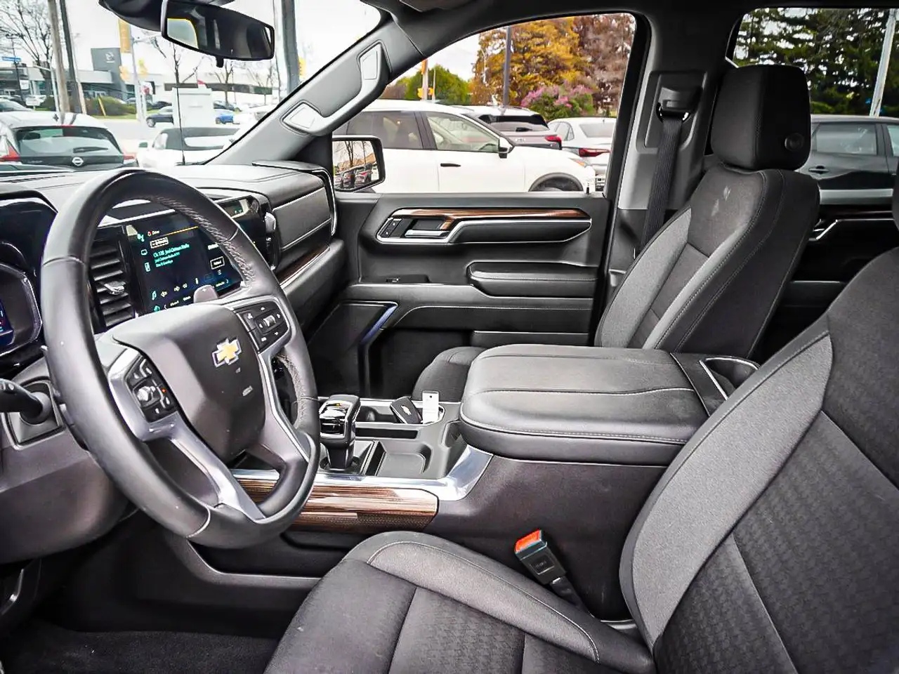 Chevrolet Silverado 1500 снимка Chevrolet Silverado 1500