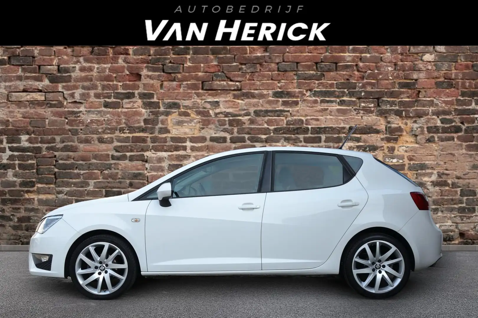 SEAT Ibiza 1.2 TSI FR 5-Deurs | Xenon | Cruise | Clima Wit - 2