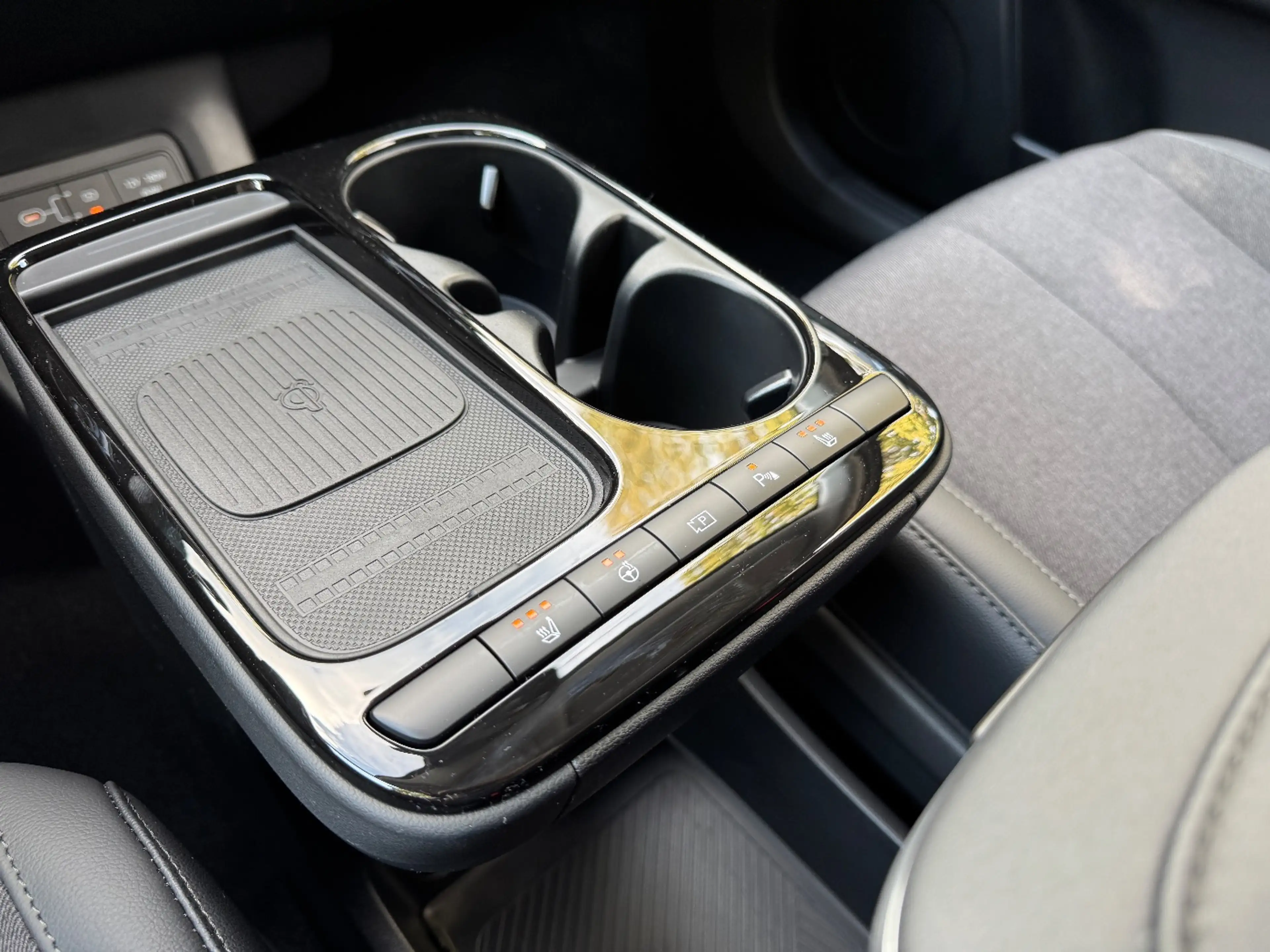 Hyundai IONIQ 5 Centriq 2xKlima ACC AUT Akustikglas LED — photo 18