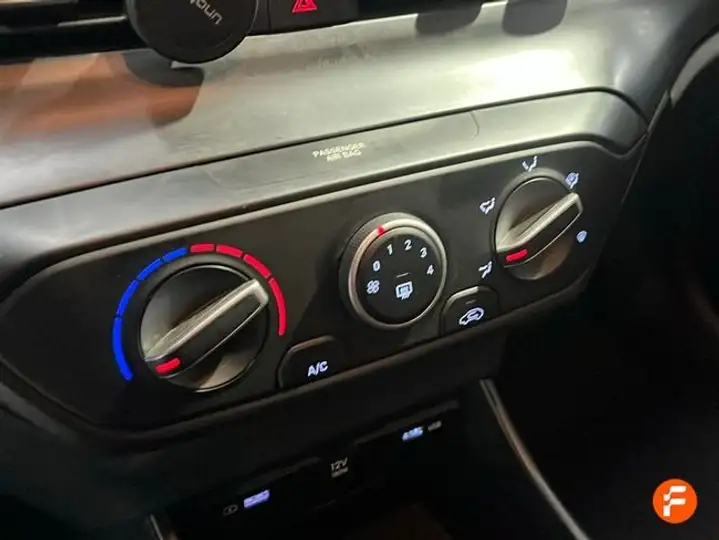Hyundai Bayon 1.0 TGDI 48V Essence 2022, foto 15