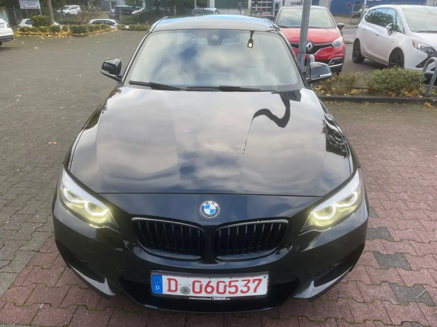 BMW 220 i M Sport aut. Leder Navi Harman Kardon LED Černá - 2