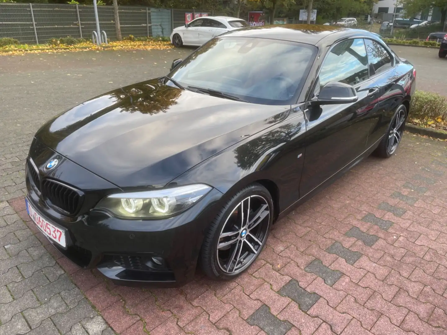 BMW 220 i M Sport aut. Leder Navi Harman Kardon LED Czarny - 1