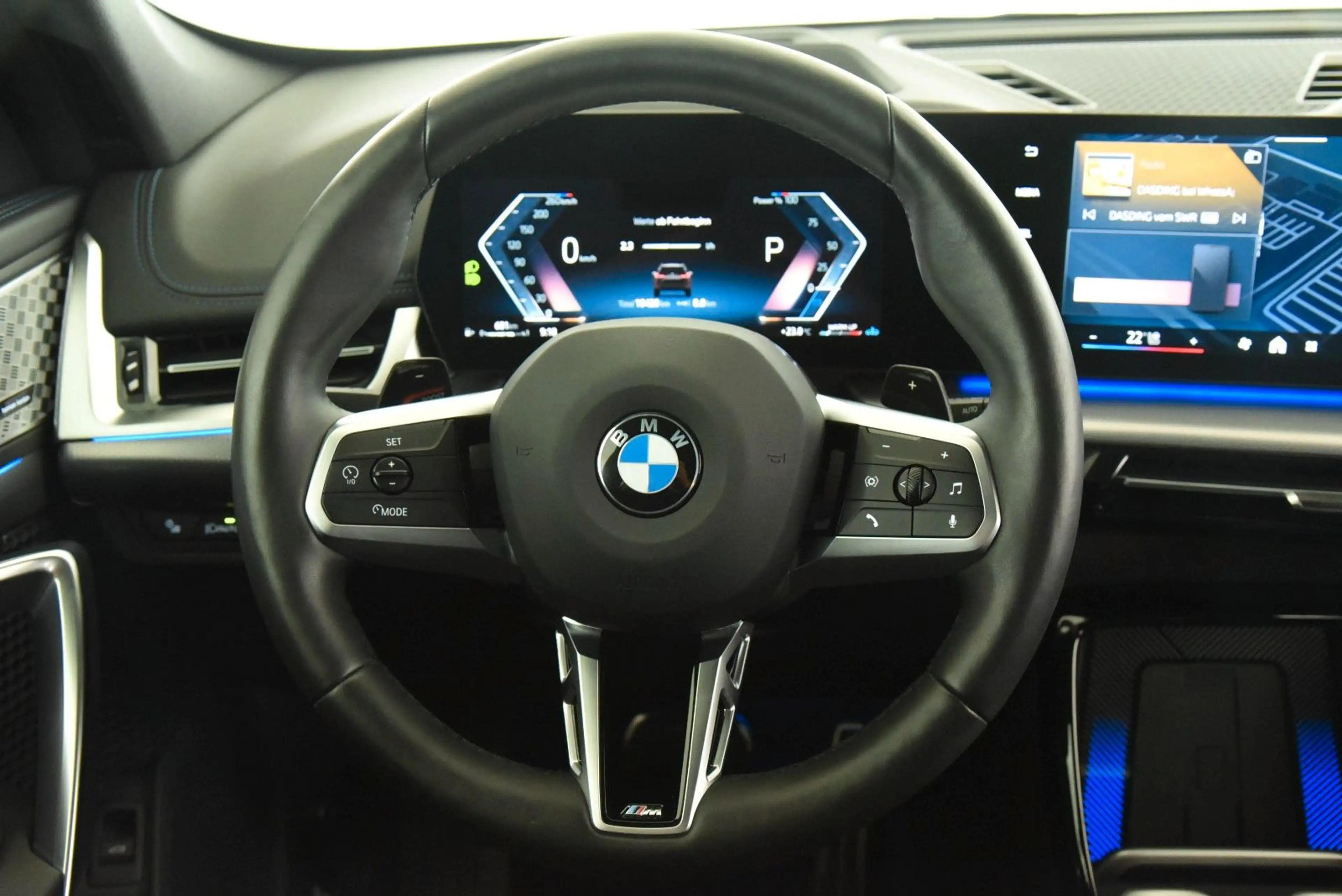 BMW X1 xDrive23d M Sport AHK DrivAssPro HiFi Head-Up — photo 11
