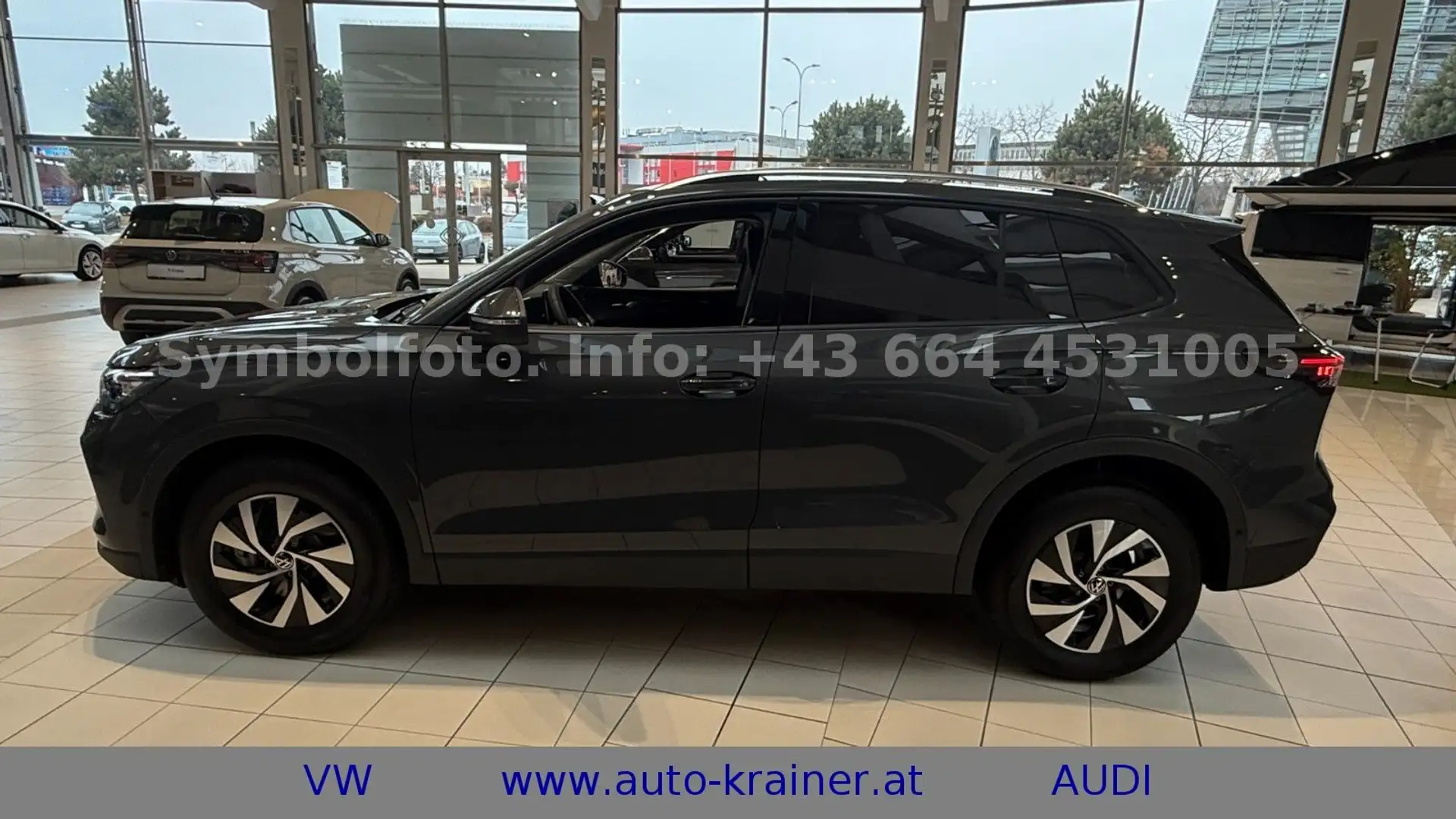 Volkswagen Tiguan Life 2.0 TDI DSG 4MOTION Schwarz - 2