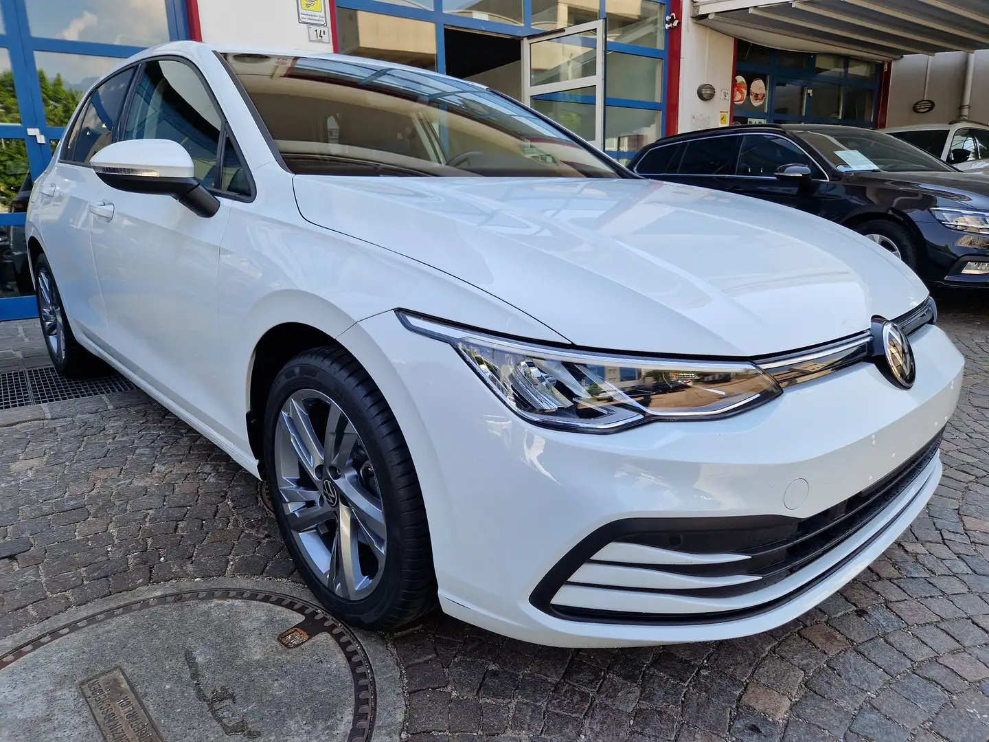 Volkswagen Golf 2.0 TDI 116Cv Life DigCock ACC LED x Neopatentato Bianco - 2